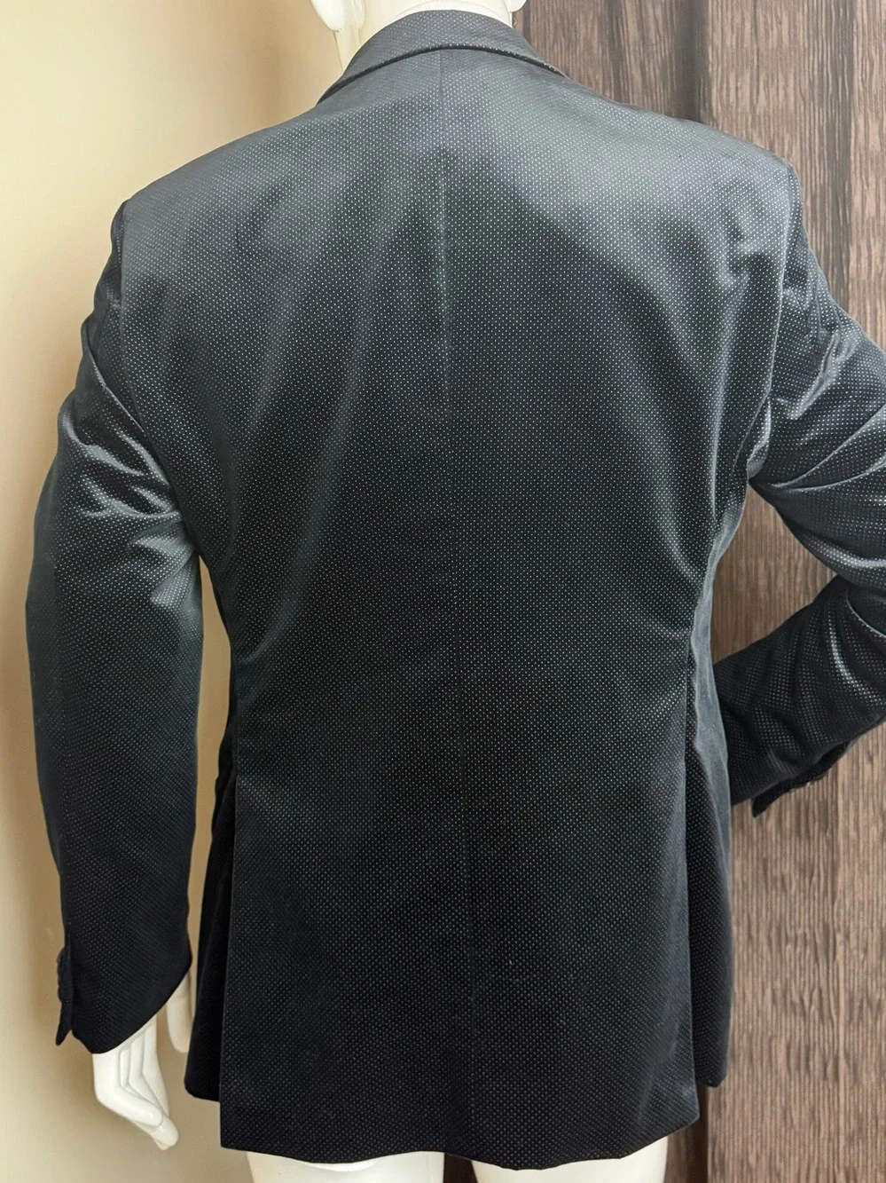 JOSEPH ABBOUD Velvet Peak Lapel Dinner Jacket